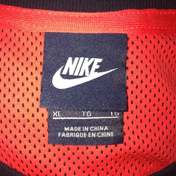 Nike Sportswear 90’s Men’s Medium Jersey Shirt - Picture 7 of 7